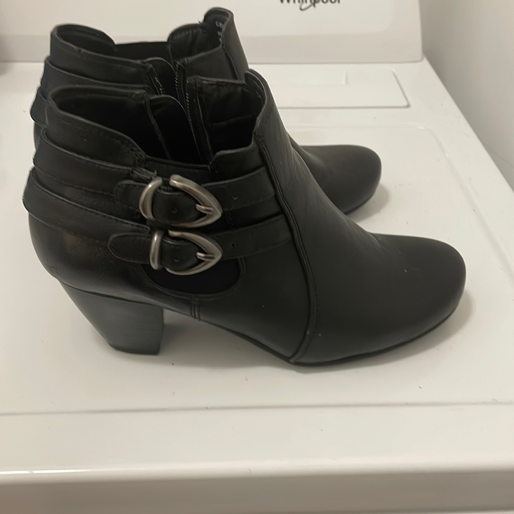 Heeled boots